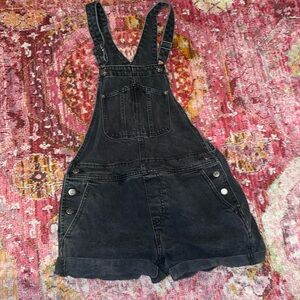 black overall shorts
